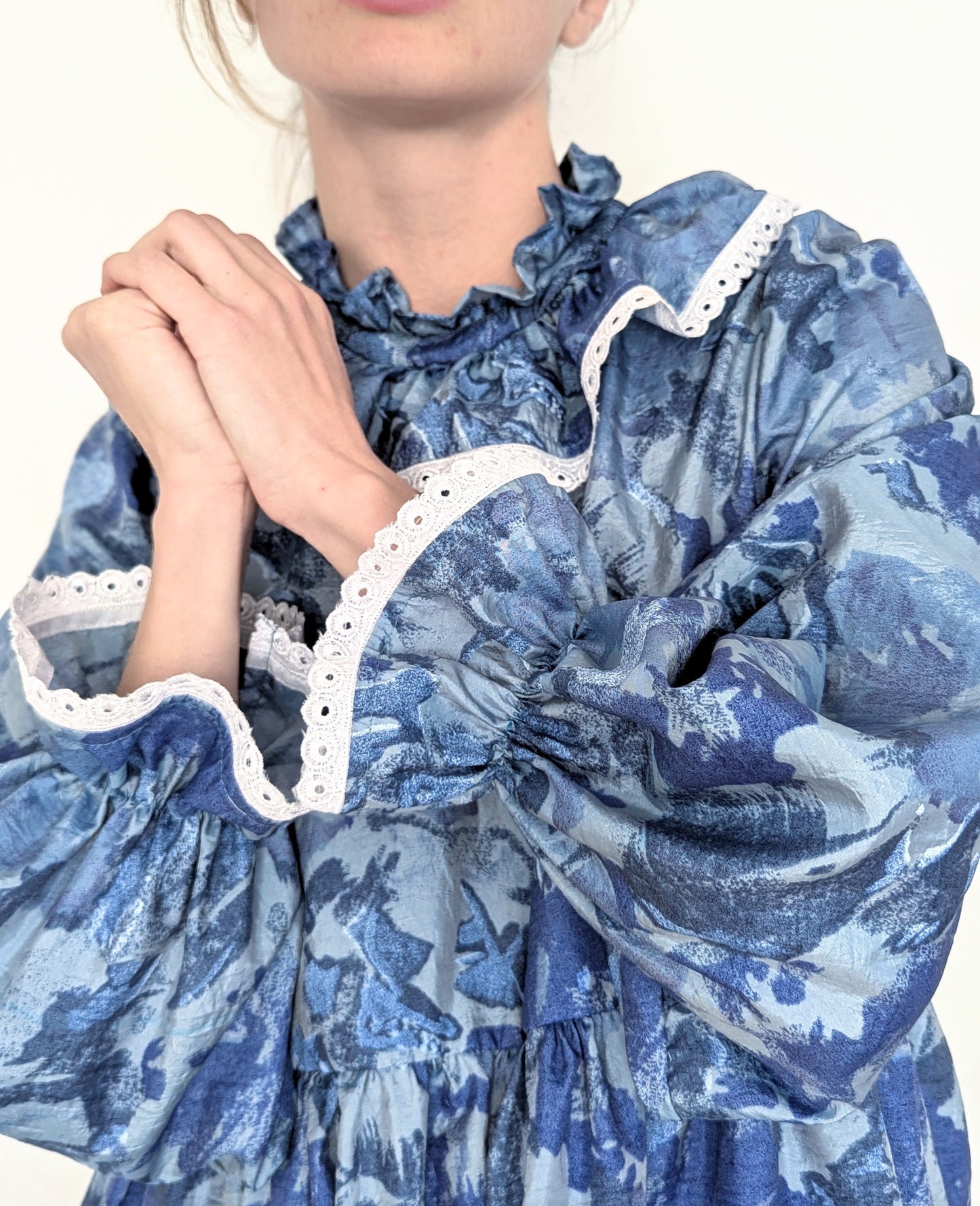 Lora dress